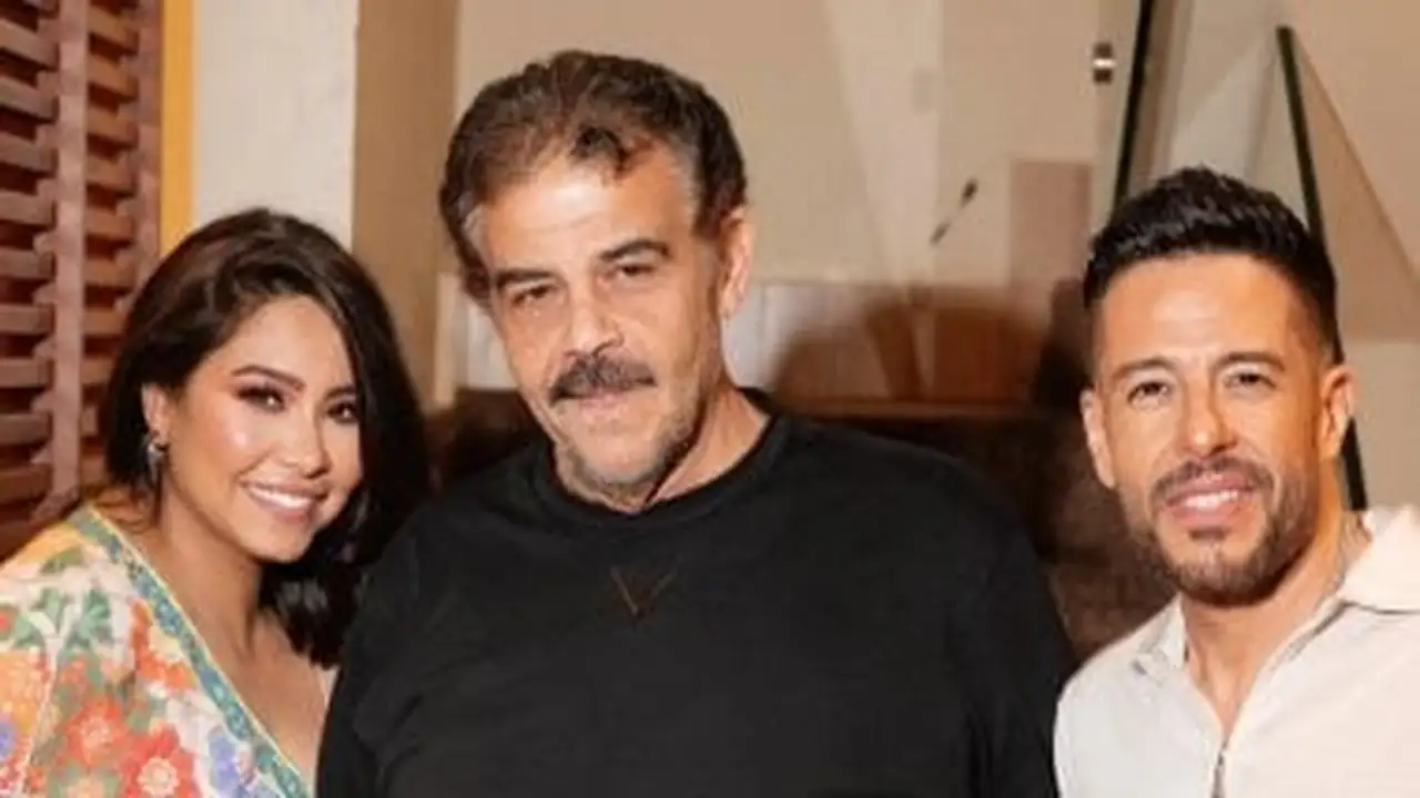شيرين عبد الوهاب تظهر برفقة مدير أعمالها ومحمد حماقي لأول مرة